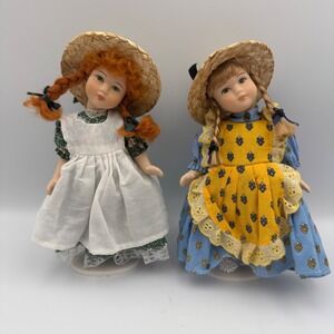 Set of 2 Porcelain Dolls Redhead Blonde Girl‎ Straw Hats Country Farm